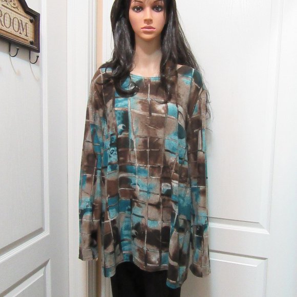 New Ladies Top please refer to description measurements - Picture 5 of 16